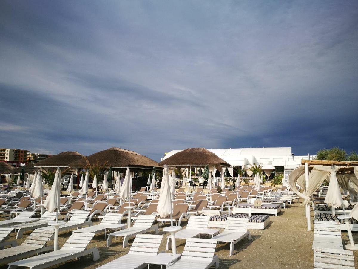 Luxury Studio 42 De Silva Mamaia Εξωτερικό φωτογραφία